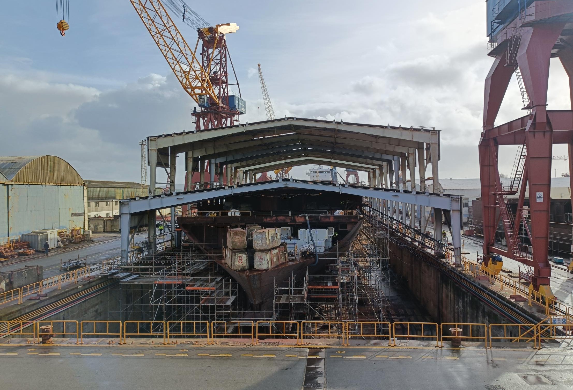 65個のブロックが積みあがる様子